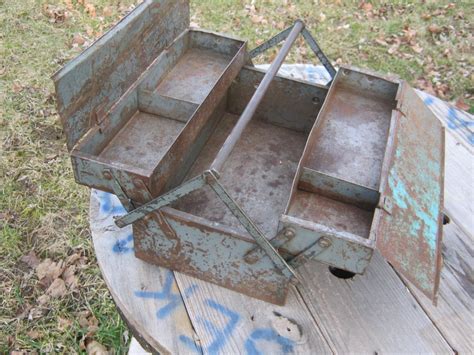 vintage cantilever tool box